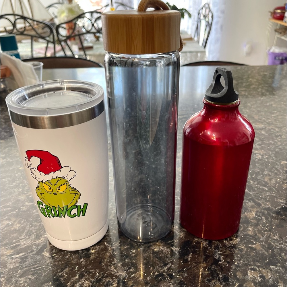 3 Bottles With Lid